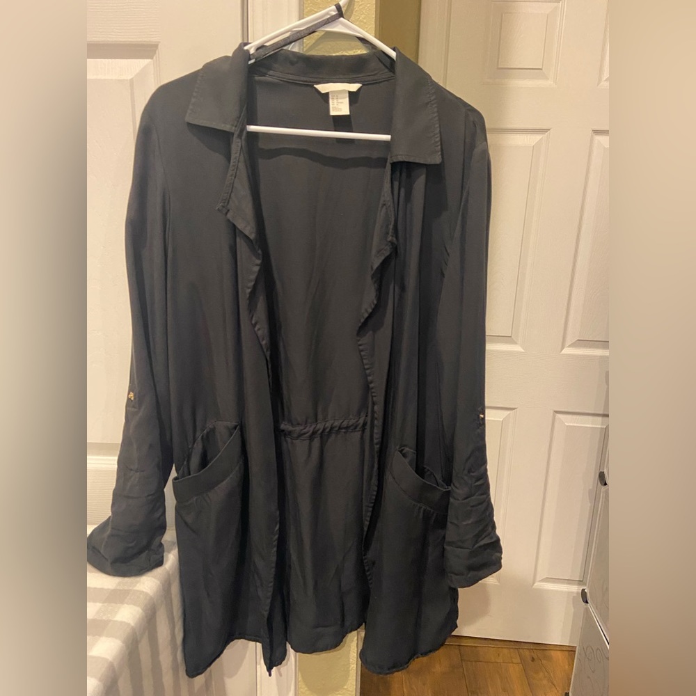 H&M draped trench open front with drawstring waist inside size 10/M